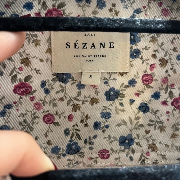 Sezane Jackets & Blazers - Sézane Floral-Lined Jean Jacket in Cream with Blue and Pink Flowers